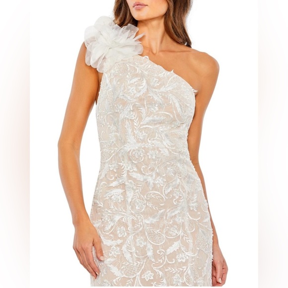 Mac Duggal 11300 NWOT Beaded Strappy One Shoulder Petal Mermaid Gown - Picture 5 of 10